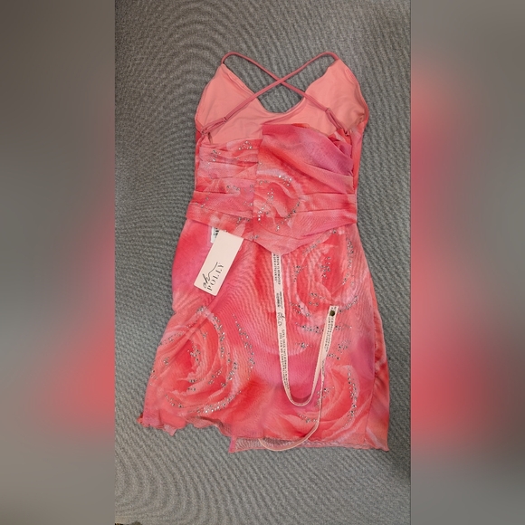 Oh Polly pink mini dress in size 4 - bnwt - Picture 2 of 2